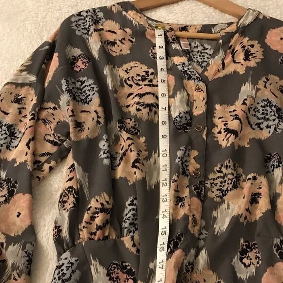 : : Xhilaration Floral Blouse : : - Picture 5 of 9